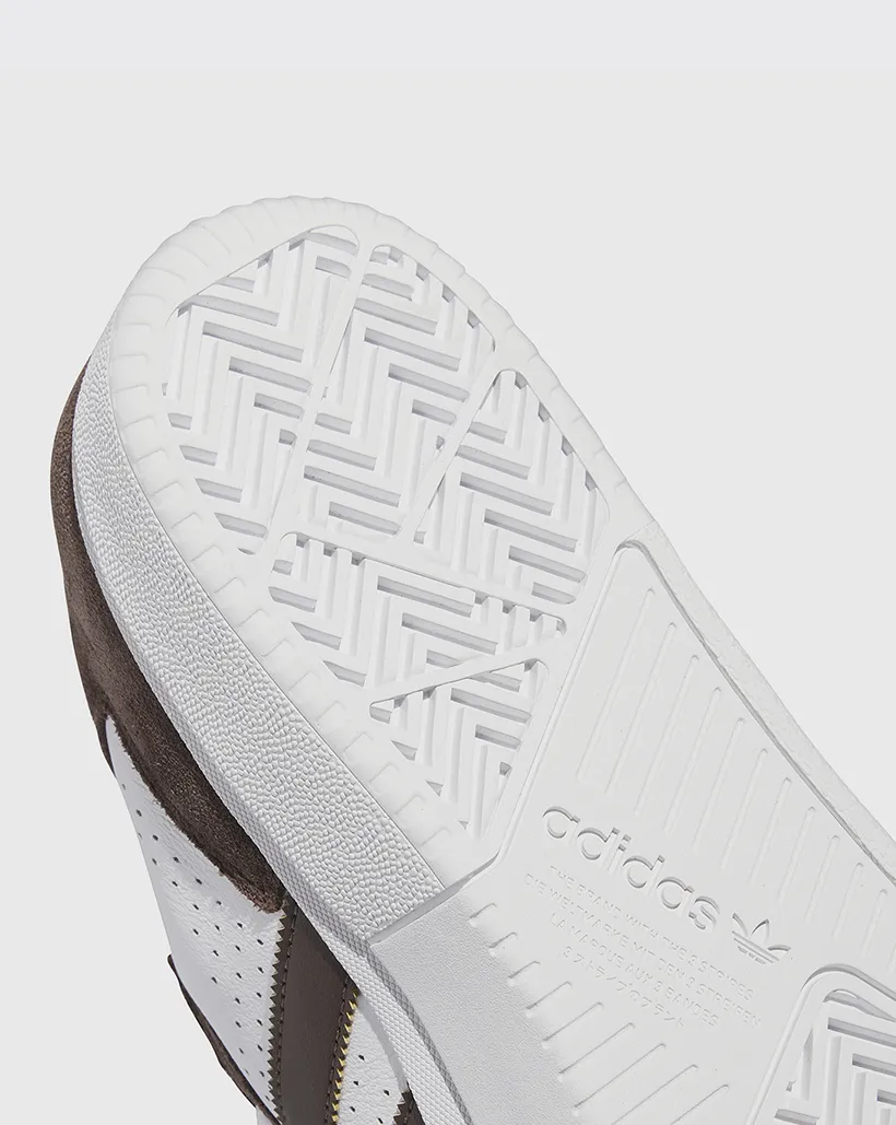 Adidas Tyshawn Low Shoe - IE3126