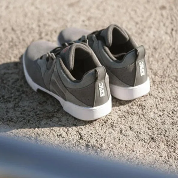 Epic Dash Grind Shoes